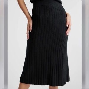 Quince Mongolian Cashmere
Midi Skirt